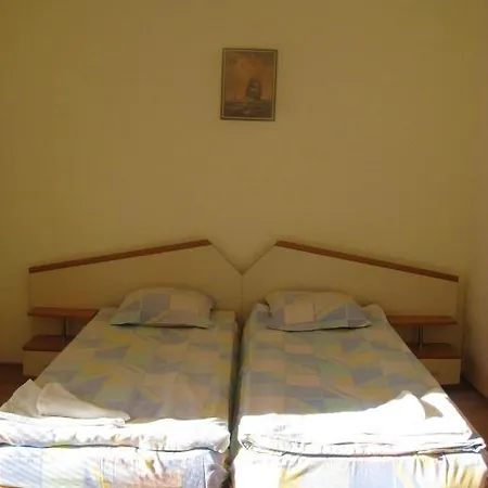 Guest house Dea Guest 2*